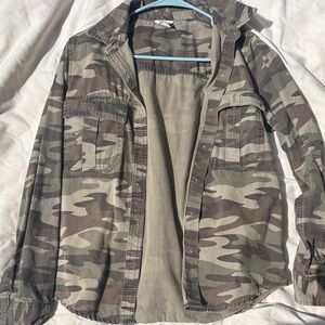 Forever 21 Women's Camo Button-Down Shirt Jacket - Green Brown Black